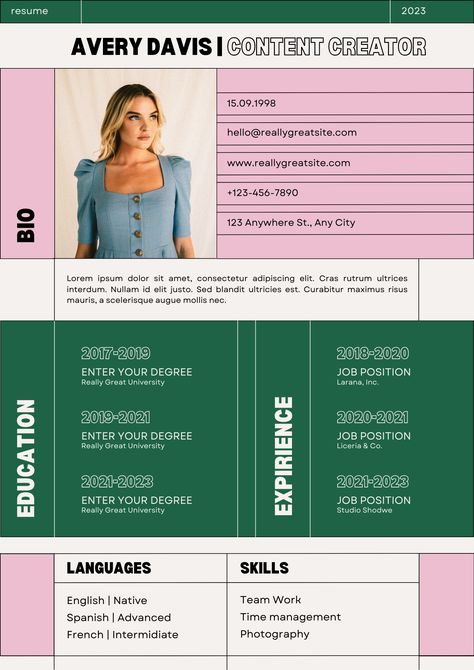 Aesthetic Pink and Green Content Creator Resume. #CareerAdvancement #JobSearch #ProfessionalDesign #PersonalBrand #ImpressiveCVs #CreativeResumes #CanvaDesigns Content Creator Resume, Aesthetic Pink And Green, Career Advancement, Aesthetic Pink, Language Skills, Marketing Jobs, Resume Template, Resume Templates, Job Search