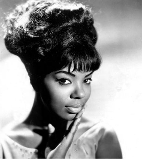 Mary Wells, Tamla Motown, Tony Award, Smokey Robinson, Soul Artists, Four Tops, Queen Latifah, Nina Simone, Billie Holiday