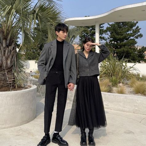 Couples Dresses Matching Casual, Couple Outfits Formal, Matchy Outfit Couple Casual, Matching Couple Outfits Black People, Couple Outfits Black, Couple Formal Outfits, Couple Clothes Matching, Formal Couple Outfits, Couple Outfits Matching Classy