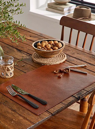 Dinning Table Set, Leather Kitchen, Fabric Placemats, Leather Ideas, Leather Wedding, Leather Dining, Leather Texture, Table Accessories, Elegant Table