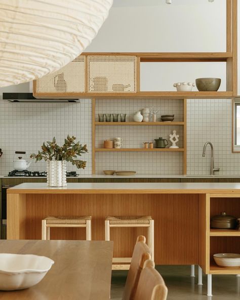 Vista House, Decor Salon, Condo Remodel, Midcentury Home, Kitchen Sets, 인테리어 디자인, Kitchen Room, House Inspiration, Kitchen Renovation