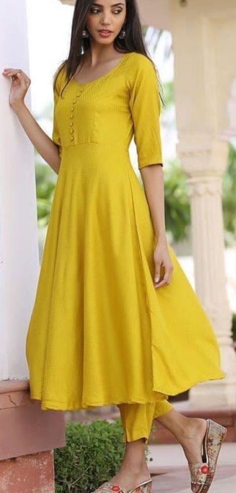 Casual Kurtis For College, Kurtis For College, Kurta Designs For Women, Office Wear Kurta, Diy Wedding Dress Patterns, Cotton Dress Pattern Indian, Casual Kurtis, Cotton Dress Pattern, Kurti Sleeves