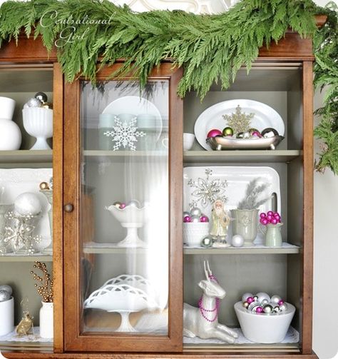 Christmas Cupboards, Hutch Styling, Fun Decorations, Hutch Decor, Milk Glass Collection, Kitchen Decorations, Diy Dining Room, Christmas China, China Hutch