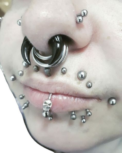 Body Modification Piercings, Cool Ear Piercings, Face Piercings, Cool Piercings, Facial Piercings, Cute Piercings, Body Modification, Body Jewelry Piercing, Body Piercings