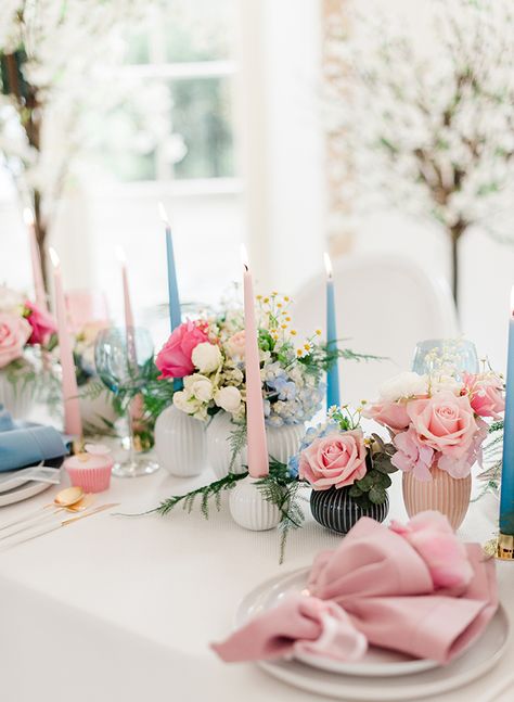 Royal Baby Shower Fit For A Prince or Princess - Inspired by This Blue And Pink Table Decor, Gender Reveal Tablescape, Blue And Pink Table Setting, Blue And Pink Baby Shower Ideas, Pink And Blue Baby Shower Ideas, Baby Shower Chic, Pink And Blue Baby Shower, Spring Shoot, Shower Flowers