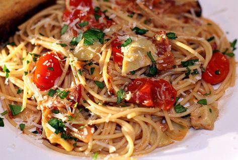 Pasta Recipes Bacon, Slow Cooker Pasta Bake, Bacon Pasta Recipes, Best Pasta Dishes, Pasta Recipes Alfredo, Artichoke Pasta, Easy Pasta Salad Recipe, Olive Recipes, Bacon Stuffed Mushrooms