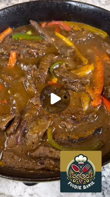 FoodieBawse on Instagram: "Pepper Steak Yummy!!! Recipe @eatwitzo  Only takes 30 minutes to make.  #peppersteak #steakrecipes #steaklover #steakdinner #steaknight #beefrecipes #beeflover #beefdinner #doneright #steaks #dinnerideas #brunchideas #foodie #foodrecipies #recipeoftheday  #womenwhocook #cookingmom #cookingathome #cookingtime #cookingdad #homecookedmeal #homecookingisthebest #meatandpotatoes #beefsteak #hamburgers #recipeshare #recipevideo #steakandpotatoes #steaktime #30minutemeals" Meals With Ribeye Steak, Southern Pepper Steak Recipe, Pepper Steak Recipe Videos, How To Make Pepper Steak, Steak And Broccoli Recipes, Pepper Steak Recipe Crock Pot, Beef Pepper Steak Recipe, Steak Pieces Recipes, Peppered Steak Recipe