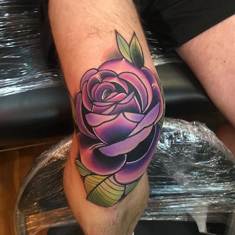 Knee Rose Tattoo, Rose Knee Tattoo, Knee Cap Tattoo, Anime Sleeve, Knee Cap, Awesome Tattoo, Latest Tattoos, Rose Tattoo Design, Knee Tattoo