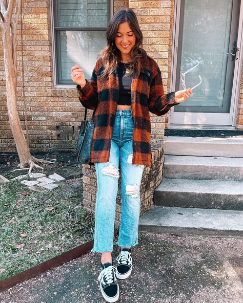 Brown Plaid Shacket Outfit, Plaid Shacket Outfit, Shacket Outfit Women, Women Grunge, Home Feed, Shacket Outfit, Picnic Outfit, Plaid Shacket, Ally Fashion