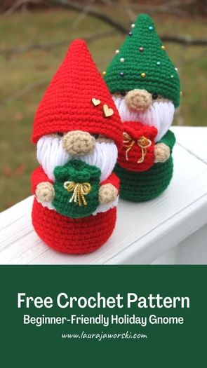 www.laurajaworski.com | Free Crochet Patterns Laura Jaworski, Crochet Gnomes Pattern Free, Gnomes Crochet, Xmas Crochet, Crochet Gnomes, Crochet Christmas Ornaments Free, Christmas Crochet Patterns Free, Amigurumi Minta, Crochet Bottoms