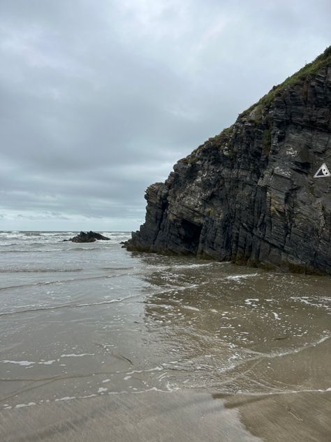 South Wales Aesthetic, Uk Beach Aesthetic, Wales Aesthetic, Uni Aesthetic, Welsh Coast, Wales Beach, Uk Beach, Surviving Summer, Beach House Aesthetic