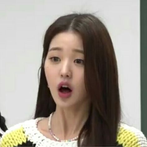 Wonyoung Mad Face, Kpop Idol Shocked Face, Wonyoung Facial Expressions, Wonyoung Shocked Face, Shocked Reaction Pic Kpop, Wonyoung Funny Icons, Wonyoung Funny Faces, Wonyoung Memes Funny, Wonyoung Funny Pics