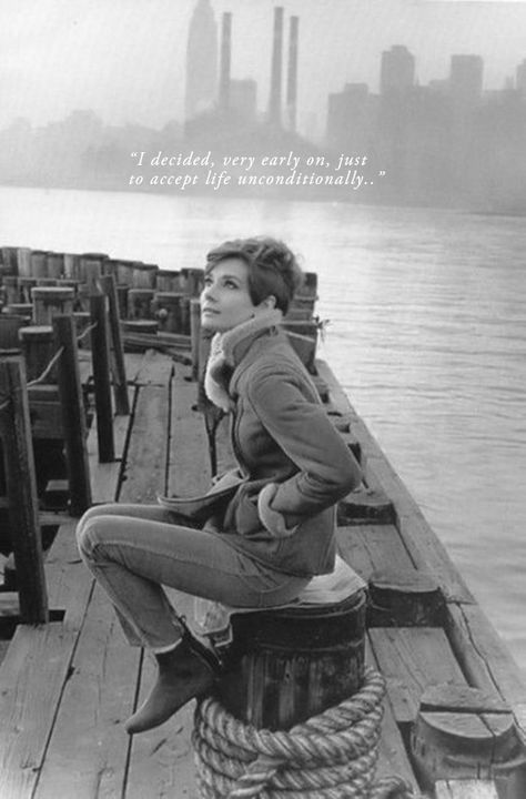 "I decided, very early on, just to accept life unconditionally; I never expected it to do anything special for me, yet I seemed to accomplish far more than I had ever hoped. Most of the time it just happened to me without my ever seeking it." ~ Audrey Hepburn Jane Russell, Audrey Hepburn Style, Gene Kelly, Mae West, Hepburn Style, I Love Cinema, Look Retro, Katharine Hepburn, My Fair Lady