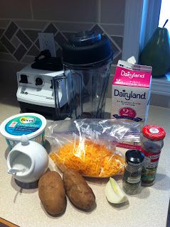 Cooking Illustrated: Loaded Baked Potato Soup made in a Vitamix Blender- Made this the first night with leftover baked potatoes and added leftover chicken breasts, peas, and carrots. So freaking good! Vitamix Food Processor, Vitamix Soup Recipes, Vitamix Soup, Leftover Baked Potatoes, Vitamix Smoothies, Blendtec Recipes, Leftover Chicken Breast, Peas And Carrots, Vitamix Blender