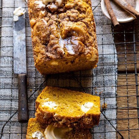 Vegan Pumpkin Bread, Half Baked Harvest Recipes, Pumpkin Banana Bread, Pumpkin Coffee Cakes, Sweet Corner, Maple Butter, Pumpkin Banana, Cheese Pumpkin, Pumpkin Spice Syrup