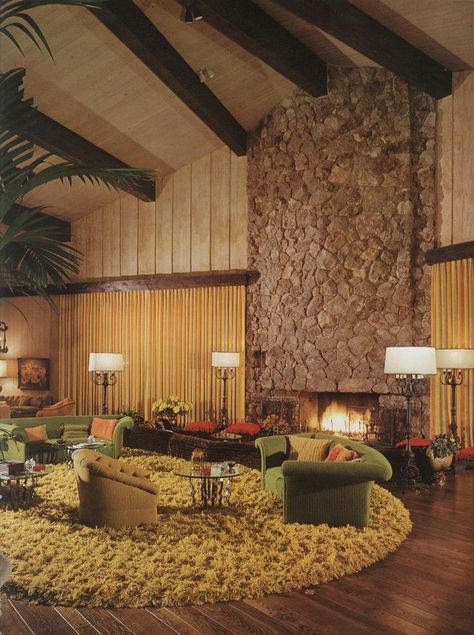 70s House Living Room, 70s Home Design, 70s House Wallpaper, 70s Home Conversation Pit, 70s House Conversation Pit, 70s Interior Wallpaper, 60s Bedroom Decor, Groovy Interiors, 70’s Couch