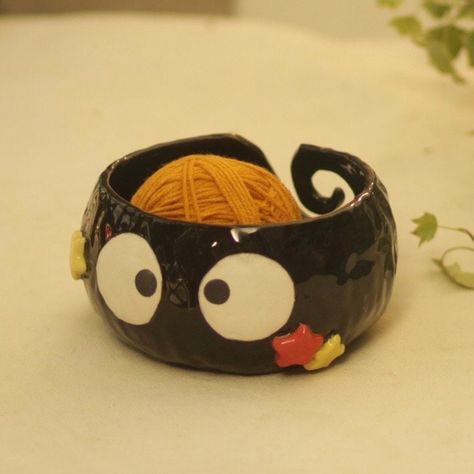 This Yarn Bowl is hand-shaped from clay and hand-painted and fired at nearly 1200 degrees Celsius to become ceramic.  We hope this will become a meaningful gift for people who love knitting and also love cats. Product detail:  Diameter: ~4.8 inches Height: ~4 inches Note: We kindly request that if you place an order from a Asian country, please send us your phone number directly via message. This will ensure a smooth and successful shipment of your order. Thank you so much! We make and ship cera Yarn Holder Bowl, Cat Yarn Bowl, Yarn Holder Clay, Cute Yarn Bowl, Yarn Holder Ceramic, Air Dry Clay Yarn Bowl, Clay Yarn Bowl, Crochet Yarn Holder, Yarn Bowls Pottery