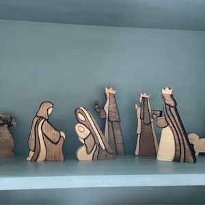 Scrollsaw Projects, Wooden Nativity Scene, Wooden Nativity Sets, Wood Intarsia, Intarsia Wood Patterns, Christmas Decor Gifts, Wooden Nativity, Diy Nativity, The Nativity Story