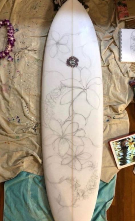 Painted Surfboard Ideas, Painted Surfboard, Surfer Girl Aesthetic, Surf Room Decor, Chloe Brand, Surfboard Painting, Dream House Aesthetic, Surf Painting, Beach Themed Crafts