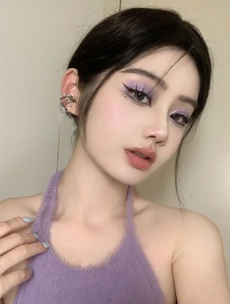 cc: @邓牙牙 - xiaohongshu Doll Eye Makeup, Korean Eye Makeup, Ulzzang Makeup, Purple Makeup, Ethereal Makeup, Eye Makeup Designs, Fancy Makeup, Asian Eye Makeup, Makeup Makeover