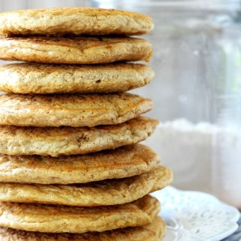 Copycat Kodiak Cakes Flapjack and Waffle Recipe - Kim's Cravings Kodiak Protein Pancakes, Kodiak Cakes Recipe, Whole Grain Pancakes, Protein Waffles, Waffle Cake, Kodiak Cakes, Waffle Recipe, Waffle Mix, Weekly Newsletter