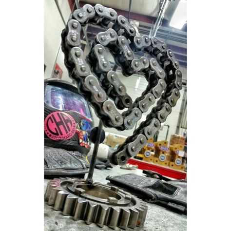 Chained love pro stock motorcycle chain metal art cold hard art Timing Chain Art, Painting Old Chairs, Girly Gifts Ideas, Chain Art, Welding Ideas, Motorcycle Chain, Kid Projects, Horseshoe Art, Old Chairs