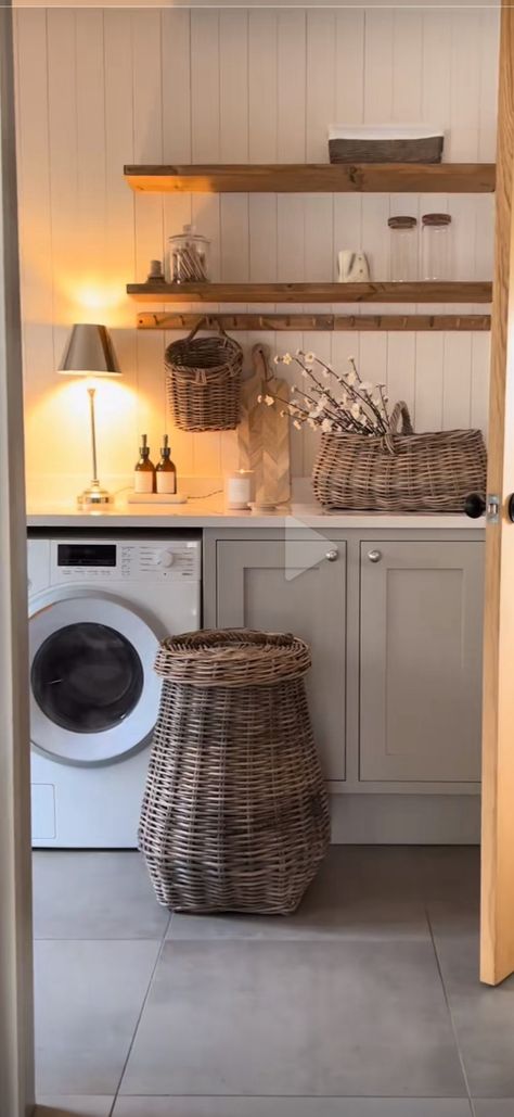 LILA - LAUNDRY ROOM
￼ Cottage Laundry Room, Boot Room Utility, Kitchen Diner Extension, Dream Laundry Room, Laundry Room Renovation, Modern Laundry Rooms, Home Remodeling Diy, Laundry Room Inspiration, Laundry Room Diy