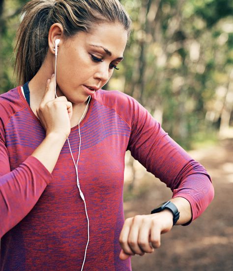 woman taking heart rate looking at watch Heart Rate Training, Target Heart Rate, Heart Rate Zones, Low Intensity Workout, Heart Conditions, Cleveland Clinic, Korean Skincare Routine, Lifestyle Changes, Intense Workout