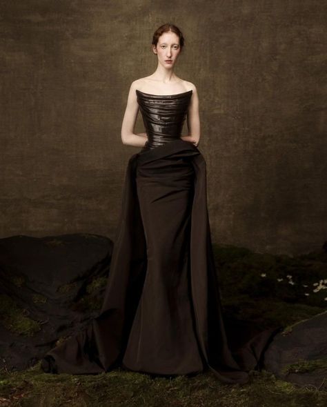 KRIKOR JABOTIAN (@krikorjabotian) • Instagram photos and videos Krikor Jabotian, Runway Fashion Couture, High Fashion Dresses, Gala Dresses, Fashion Mistakes, Couture Gowns, Glam Dresses, Red Carpet Dresses, Gorgeous Gowns