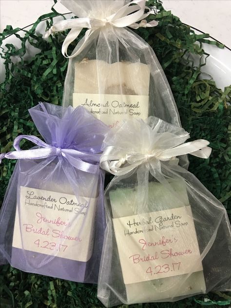 Soap Gift Bag Ideas, Herbal Soap Packaging, Artisan Soap Packaging, Soap Packaging Diy, Handmade Soap Packaging, Soap Packaging Design, Diy Soap Bars, Homemade Soap Bars, Easy Soap Recipes