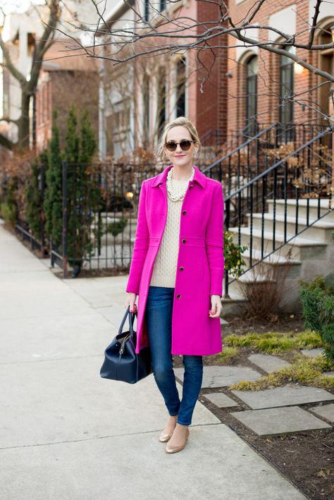 J.Crew Lady Day Coat | Kelly in the City J Crew Lady Day Coat, Pink Coat Outfit, Lady Day Coat, Look Rose, Winter Typ, Moda Chic, Pink Coat, Coat Outfits, Fall Winter Outfits