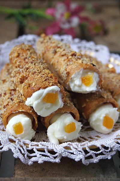 Oven Baked Cannoli Baked Cannoli Shells, Cannoli Shells, Baked Recipes, Italian Recipes Dessert, Cooking Photos, Best Oven, Cooking Guide, Italian Desserts, Cannoli