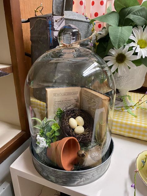 Glass Cloche Decor, Cloche Decor, Spring Table Decor, Tafel Decor, An Open Book, Deco Nature, Easter Decorations Dollar Store, Glass Cloche, 100 Dollar