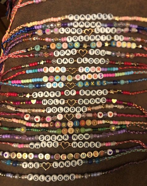 Taylor Swift Friendship Bracelet Fearless, Taylor Swift Concert Bracelet, Taylor Swift Eras Tour Friendship Bracelets, Frenship Bracelet, The Eras Tour Friendship Bracelets, Taylor Swift Eras Bracelet Ideas, Concert Preparation, The Eras Tour Bracelets, Taylor Friendship Bracelet