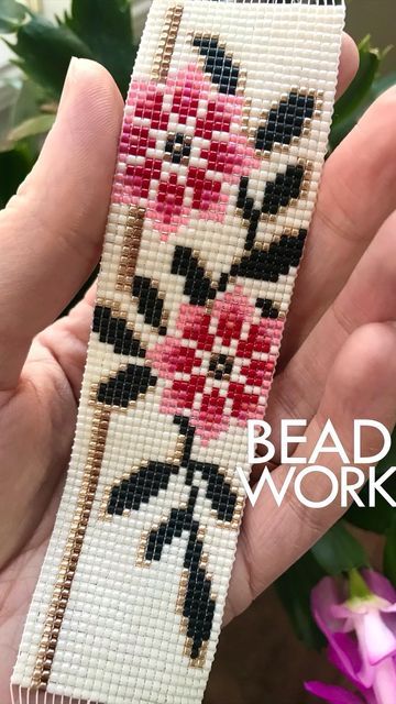 Seed Bead Bracelets Tutorials, Miyuki Beads Pattern, Seed Bead Jewelry Patterns, Native Beading Patterns, Bead Loom Designs, Loom Jewelry, Bead Loom Pattern, Loom Bracelet Patterns, Beading Jewelery