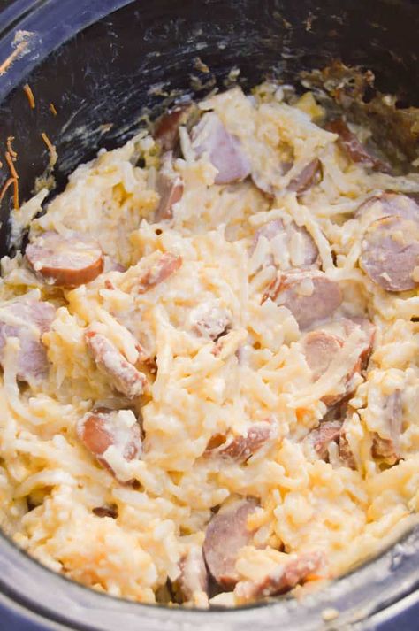 Slow Cooker Cheesy Potatoes, Potatoes And Smoked Sausage, Sausage Crockpot Recipes, Sausage Slow Cooker, Easy Fast Dinner Recipes, Sausage Crockpot, Summer Crockpot Recipes, Slow Cooker Potato Soup, Smoked Sausage Recipes