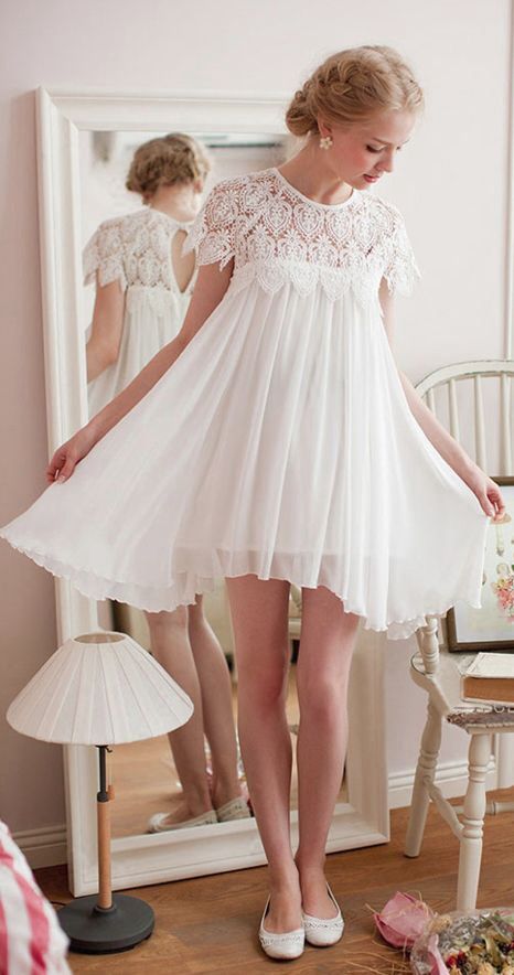 Little white dress Crochet Lace Dress, Beauty And Fashion, Mode Inspiration, Primavera Estate, Happy Friday, Swing Dress, Unique Fashion, Pretty Dresses, Pretty Outfits