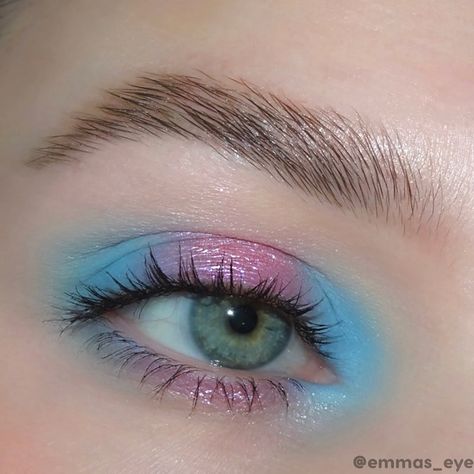 Blue And Purple Eyeshadow, Purple Eyeshadow Looks, Maquillage Yeux Cut Crease, Pastel Makeup, Light Makeup Looks, Powder Palette, Purple Makeup, Ethereal Makeup, Purple Eyeshadow