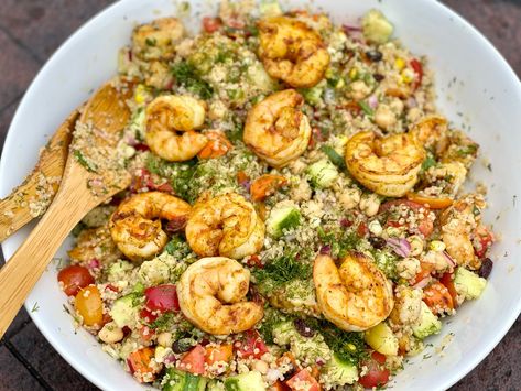 Quinoa Salad Grilled Vegetables and Prawns with Lemon Prosecco Dressing Prawn Quinoa Salad, Flavored Quinoa, Workout Meals, Prawn Salad, Grilled Prawns, Types Of Salad, Six Senses, Quinoa Healthy, Grilled Veggies