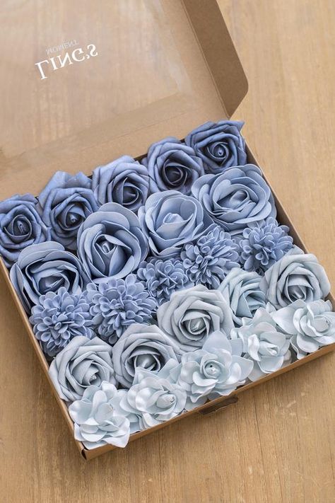 Easy Wedding Cakes, Dusty Blue Flowers, Easy Wedding, Handmade Bouquets, Heirloom Roses, Making A Bouquet, Cupcake Bouquet, Box Sets, Foam Roses