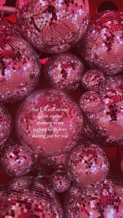 mirrorball - taylor swift lockscreen Sea Life Wallpaper, Valentine Songs, Taylor Swift Party, Taylor Lyrics, Celebrities Fashion, Taylor Swift Posters, Valentines Wallpaper, Soft Aesthetic, Apple Watch Wallpaper