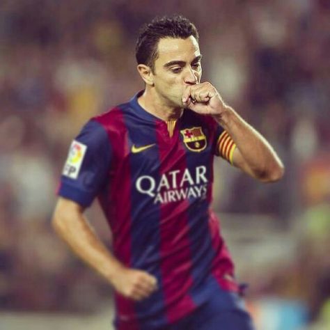 Yeah <3 Xavi Barcelona, Liverpool Football Club Wallpapers, Fc Barcelona Players, Barcelona Shirt, Xavi Hernandez, Barcelona Players, Qatar Airways, Liverpool Football Club, Liverpool Football