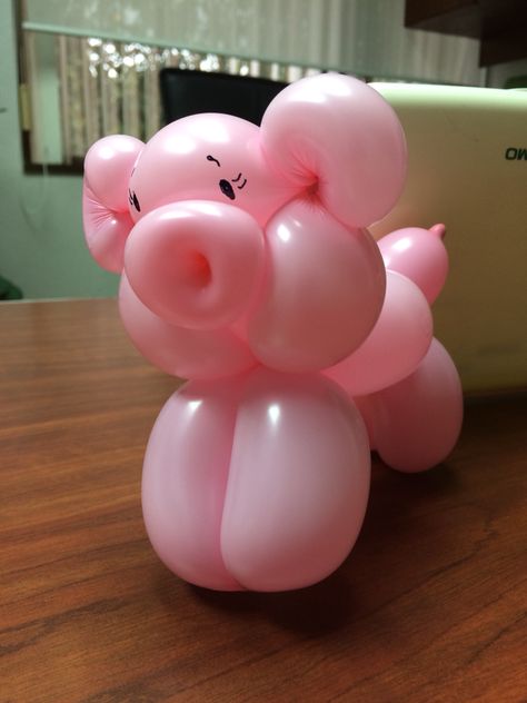 Balloon pig Pig Balloon, How To Make Balloon, Balloon Twisting, Balloon Animals, Balloon Art, Beautiful Animals, Activities To Do, Animals Beautiful, Printmaking