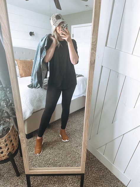 #ootd #weekendoutfit #nikeairmaxthea #nikeairmax #momiform #momlife #sportswear Nike Air Max Thea Outfit, Nike Thea Outfit, Nike Thea, Casual Weekend Outfit, Air Max Thea, Nike Air Max Thea, Weekend Outfit, Mom Style, Casual Outfit