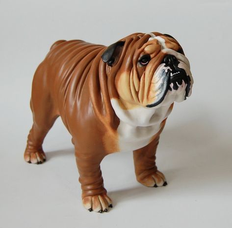 Art Figurines, Bulldog Sculpture, Beautiful Dogs Photos, Dog Magnets, Girl Crafts, Clay Sculptures, Animal Portraits Art, Bulldog Art, Miniature Dogs