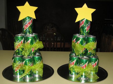 mt. dew tree or something. Funny gift for hubster. He he Christmas Secret Santa Ideas, Secret Santa Ideas For Work, Mt Dew, Secret Santa Christmas Gifts, Santa Ideas, Secret Santa Gift Exchange, Couple Friends, Merry Christmas Diy, Christmas Journal