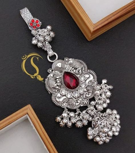 Silver Challa Design, Chandi Earrings Design, Payal Designs Silver, Trendy Silver Jewelry, Silver Anklets Designs, Silver Jewelry Accessories, Bridal Jewelery, Diamond Pendants Designs, Fancy Jewelry Necklace