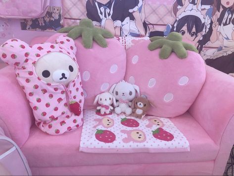 Strawberry Couch, Kawaiicore Room, Kawaii Room Ideas, Hello Kitty Rooms, Pink Aura, Cover Art Design, Gaming Room Setup, Cute Bedroom Decor, Cute Room Ideas