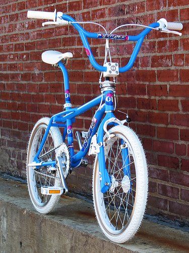 1987 GT Pro Freestyle Tour Team Model - BMXmuseum.com Haro Bmx, Bmx Scooter, Bmx Wheels, Bmx Bike Parts, Bike Freestyle, Gt Bikes, Gt Bmx, Bicycle Paint Job, Bmx Cruiser