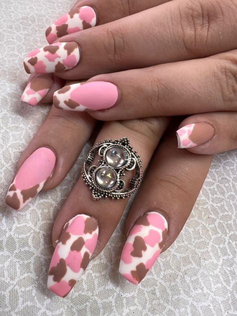 Pink And Brown Nails Design, Pink Cowprint Nails Acrylic, Brown And Pink Cow Print Nails, Brown And White Cow Print Nails, Pastel Pink Cow Print Nails, Cow Print Acrylic Nails, Bright Pink Cow Print Nails, Cow Print Pink, Brown Cow Print